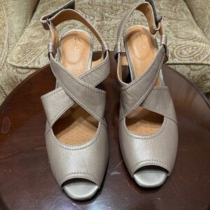 Clark’s Peep Toe Sandal